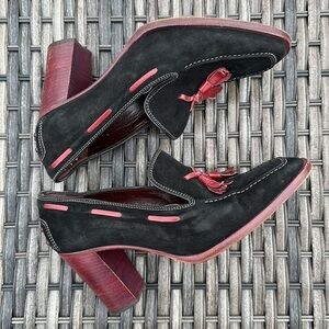 TOD’S Kiltie Tassel Black Suede Loafer Pumps